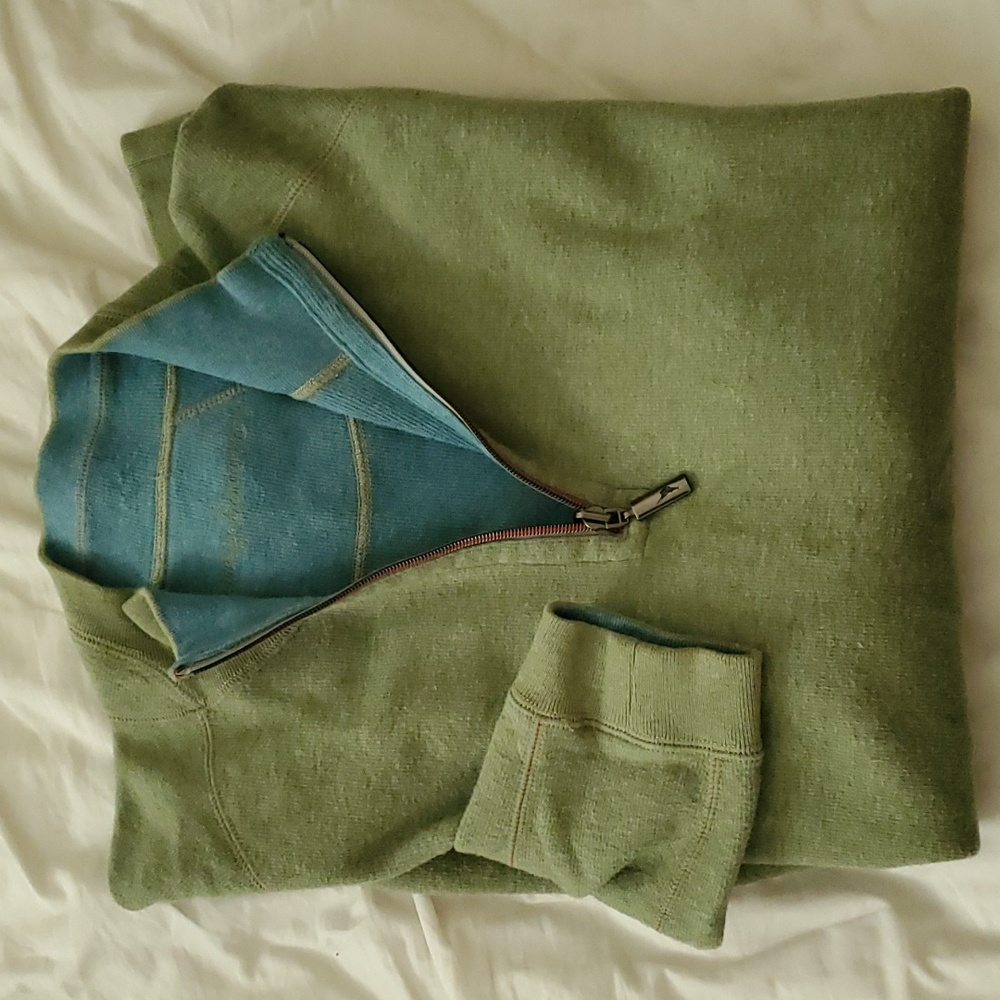 Tommy bahama men's sweater